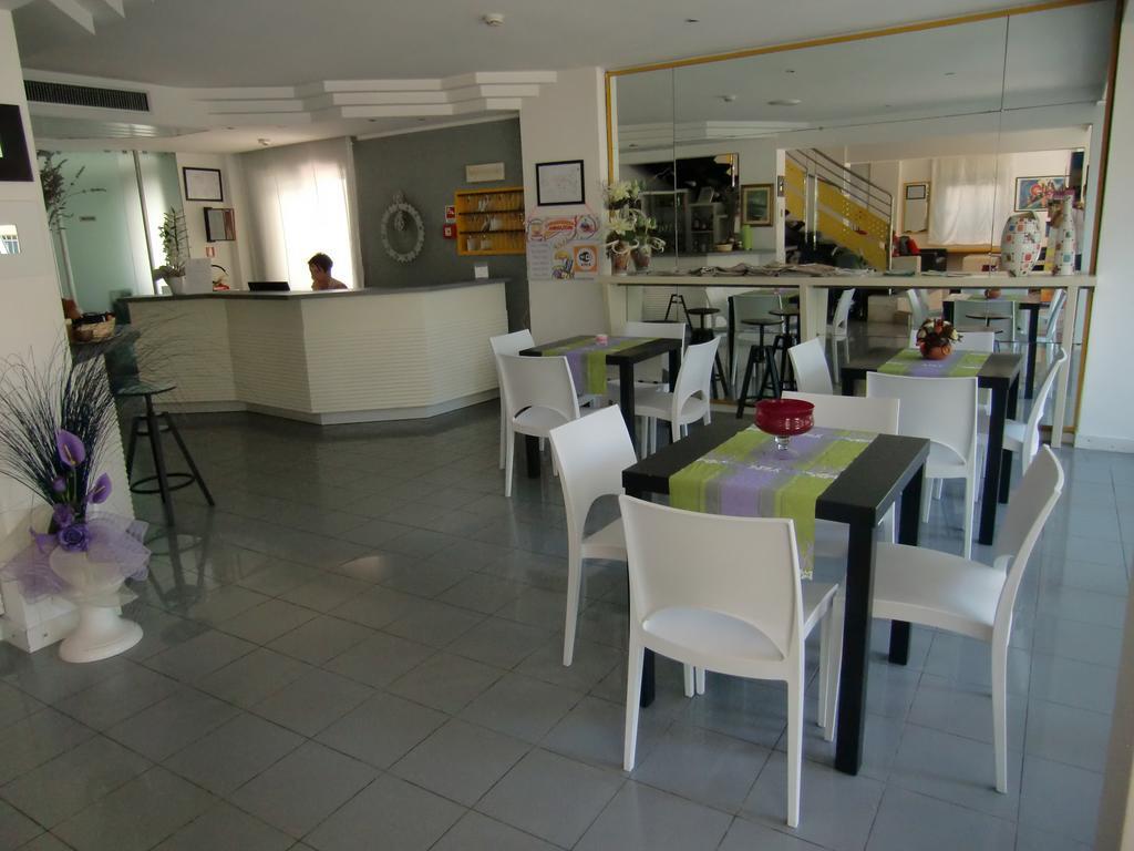 Hotel Desire' Riccione Kültér fotó